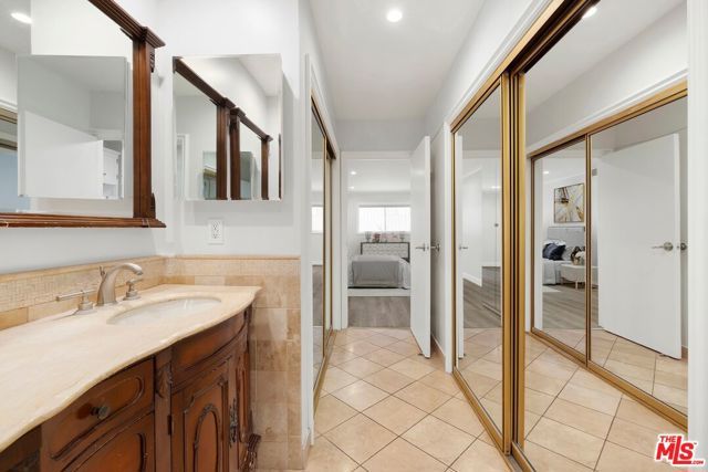 423 S Rexford Drive 106, Beverly Hills, CA 90212