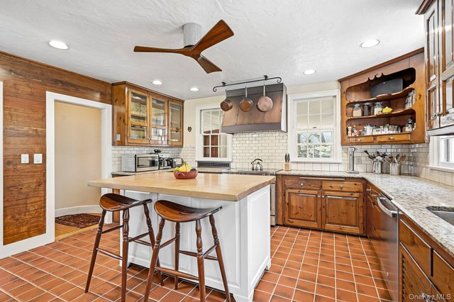 333 W Hartsdale Avenue, Hartsdale, NY 10530