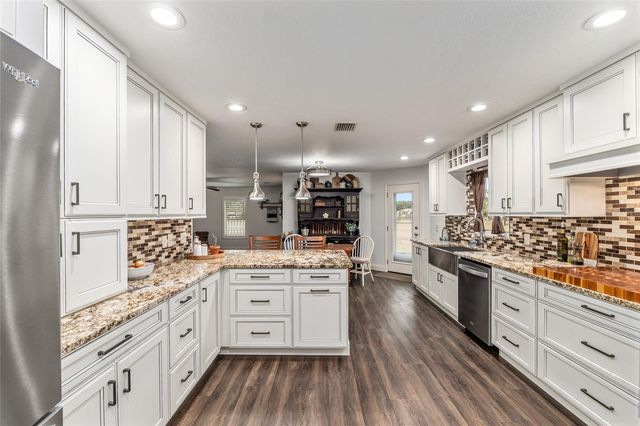 25442 NW 173RD AVENUE, High Springs, FL 32643