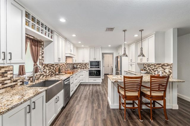 25442 NW 173RD AVENUE, High Springs, FL 32643