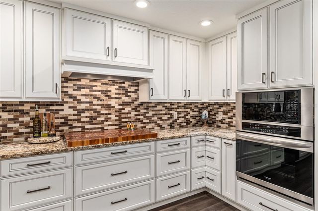 25442 NW 173RD AVENUE, High Springs, FL 32643