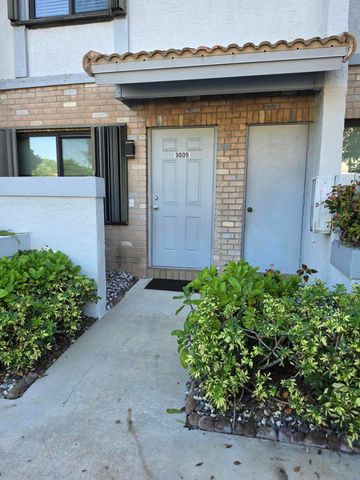 9809 RIVERSIDE Drive 51-5, Coral Springs, FL 33071
