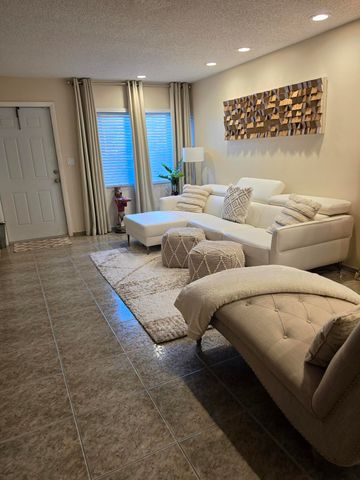 9809 RIVERSIDE Drive 51-5, Coral Springs, FL 33071