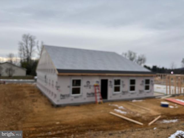 212 GRACE ANN CT, Fayetteville, PA 17222