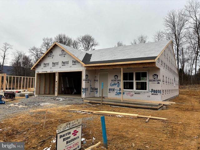 212 GRACE ANN CT, Fayetteville, PA 17222