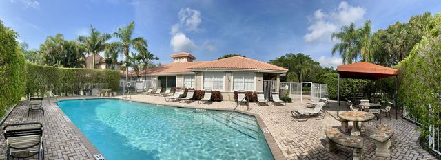 10253 Vía Hibiscus, Boca Raton, FL 33428