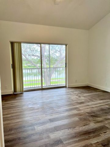 10253 Vía Hibiscus, Boca Raton, FL 33428