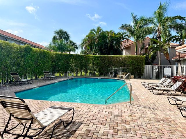 10253 Vía Hibiscus, Boca Raton, FL 33428