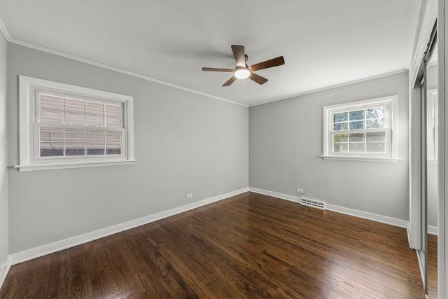 4433 W 100th Street, Oak Lawn, IL 60453