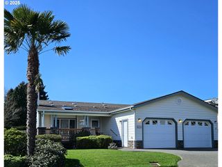 98126 W BENHAM Ln 7, Brookings, OR 97415