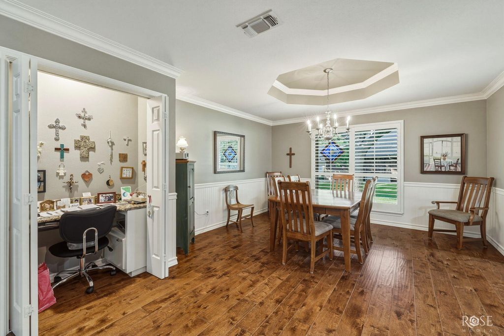 Image 12 of property listing at 5406 Fairway Drive, San Angelo, TX 76904