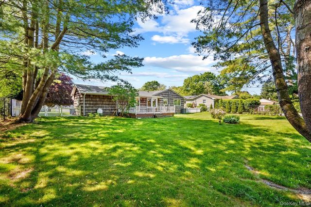 15 Quist Lane, Nesconset, NY 11767