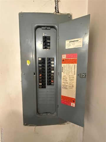 32308 Church Street, Rockwood, MI 48173