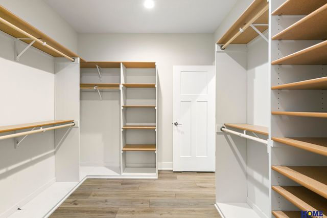 10127 Edgewater Lane, Lincoln, NE 68527