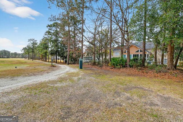 1033 Mayflower Road NE, Townsend, GA 31331