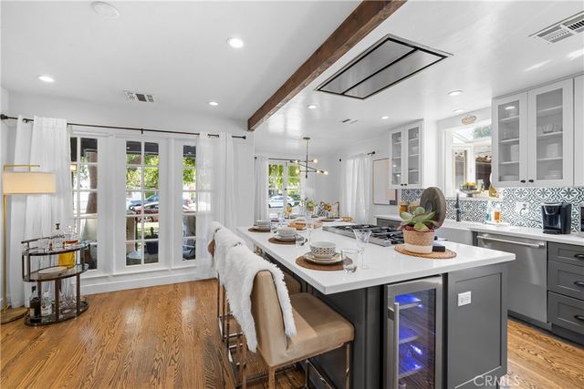 5127 Willowcrest, North Hollywood, CA 91601