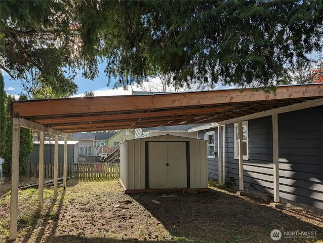 730 N Adams Street, Westport, WA 98595