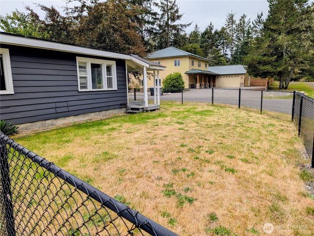 730 N Adams Street, Westport, WA 98595