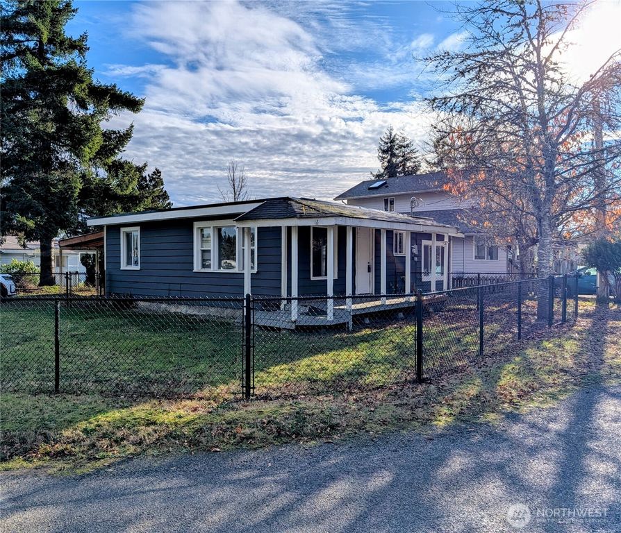 730 N Adams Street, Westport, WA 98595