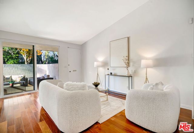 350 N Clybourn Avenue 36, Burbank, CA 91505