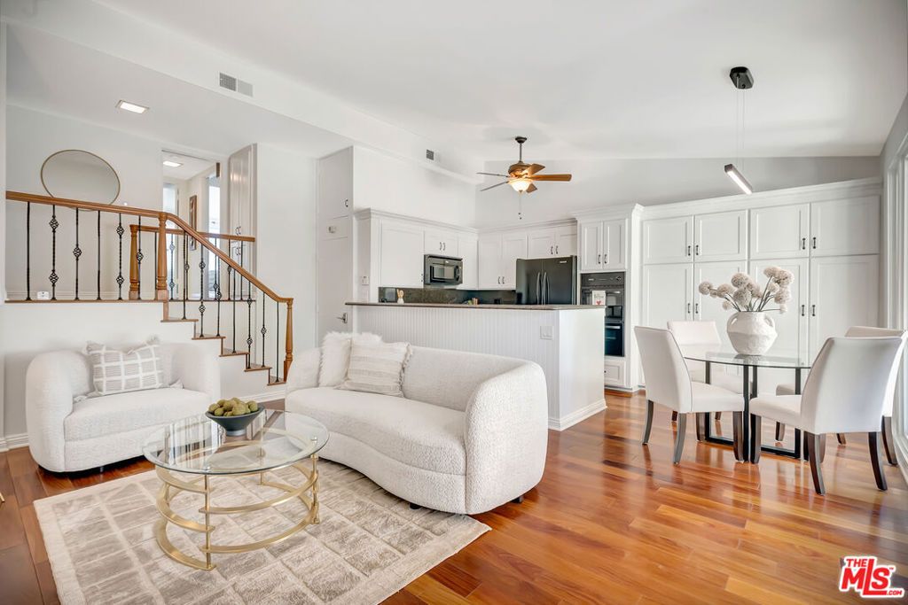 350 N Clybourn Avenue 36, Burbank, CA 91505