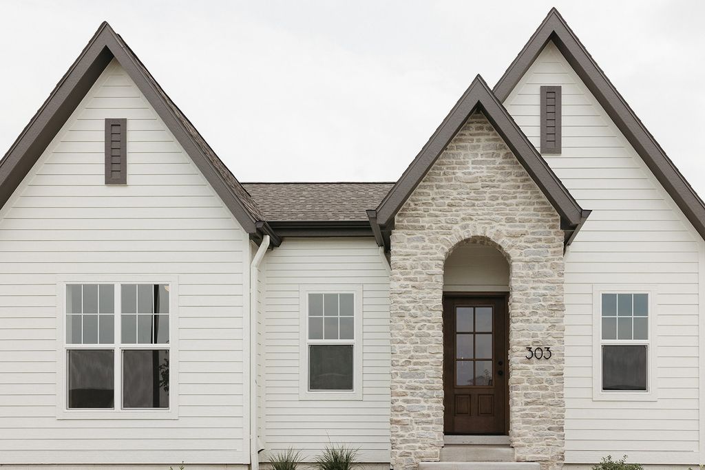 303 SW 17th Street, Ankeny, IA 50023