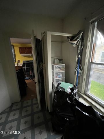 34 Pleasant Street, Voorheesville, NY 12186