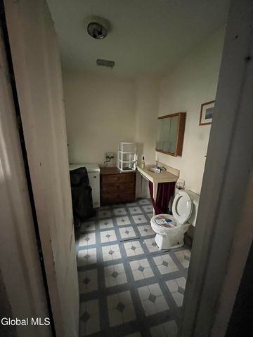 34 Pleasant Street, Voorheesville, NY 12186