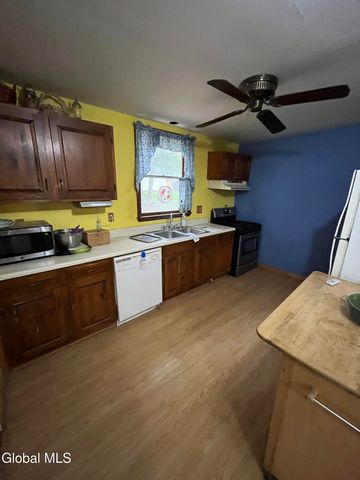 34 Pleasant Street, Voorheesville, NY 12186