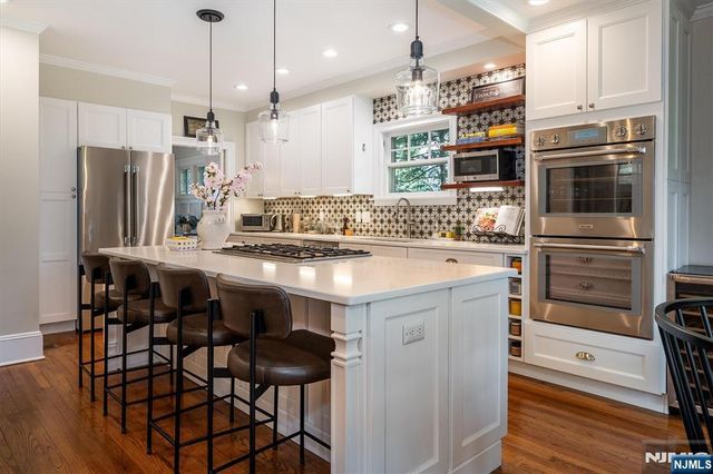 111 Montclair Avenue, Montclair, NJ 07042