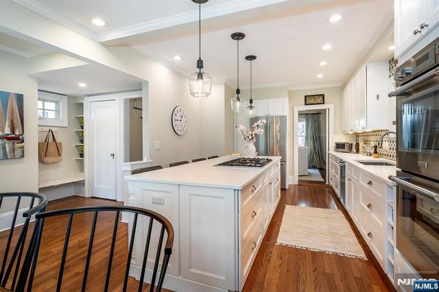 111 Montclair Avenue, Montclair, NJ 07042
