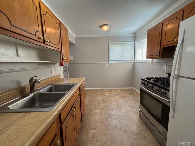 24448 Bolam Avenue, Warren, MI 48089