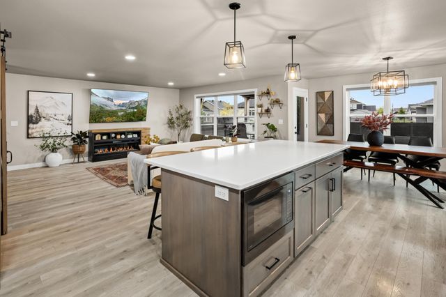 3607 Cordova Loop S, Fargo, ND 58104