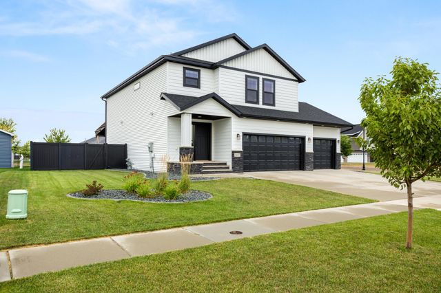 3607 Cordova Loop S, Fargo, ND 58104