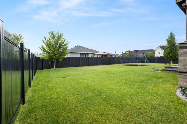 3607 Cordova Loop S, Fargo, ND 58104