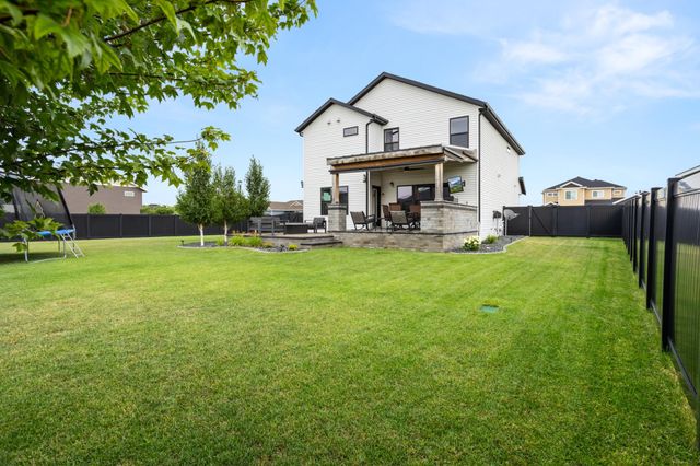 3607 Cordova Loop S, Fargo, ND 58104