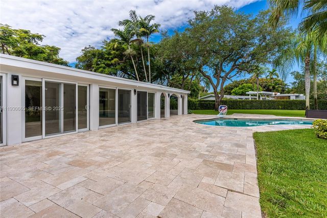 6601 SW 124th St, Pinecrest, FL 33156