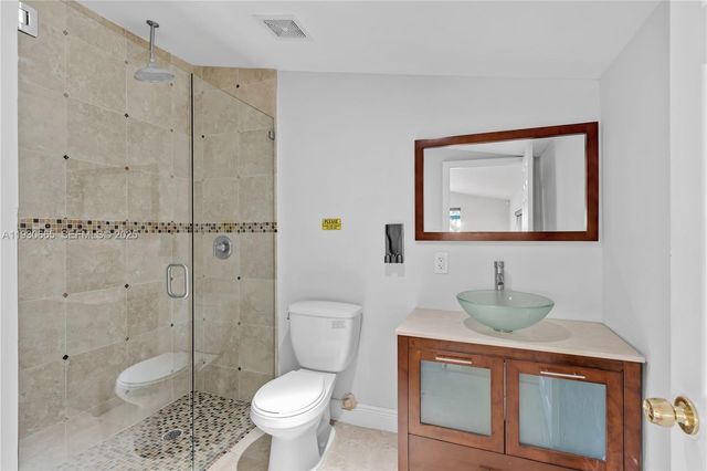 6601 SW 124th St, Pinecrest, FL 33156