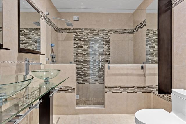 6601 SW 124th St, Pinecrest, FL 33156