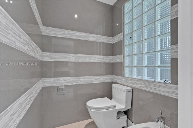 6601 SW 124th St, Pinecrest, FL 33156