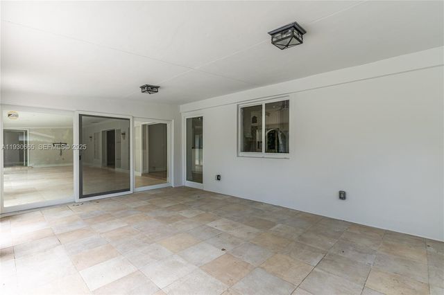 6601 SW 124th St, Pinecrest, FL 33156