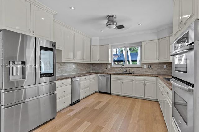 6601 SW 124th St, Pinecrest, FL 33156