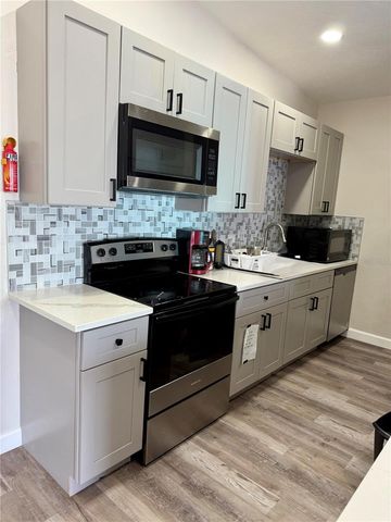 22040 FELTON AVENUE, Port Charlotte, FL 33952