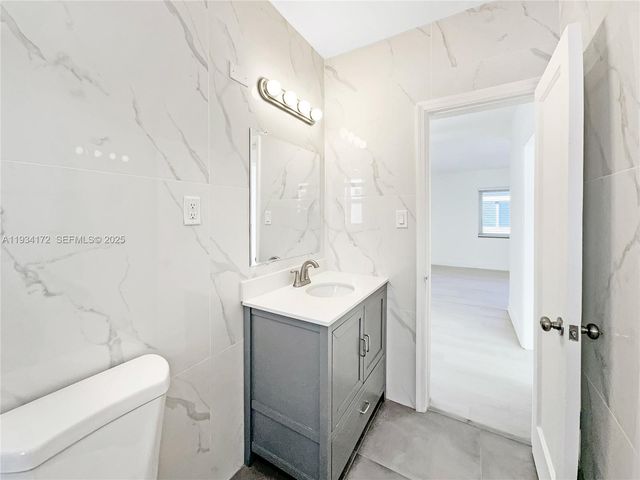 955 Bay Dr 4, Miami Beach, FL 33141