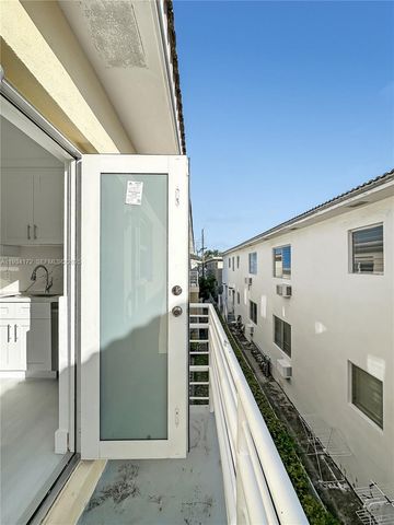 955 Bay Dr 4, Miami Beach, FL 33141