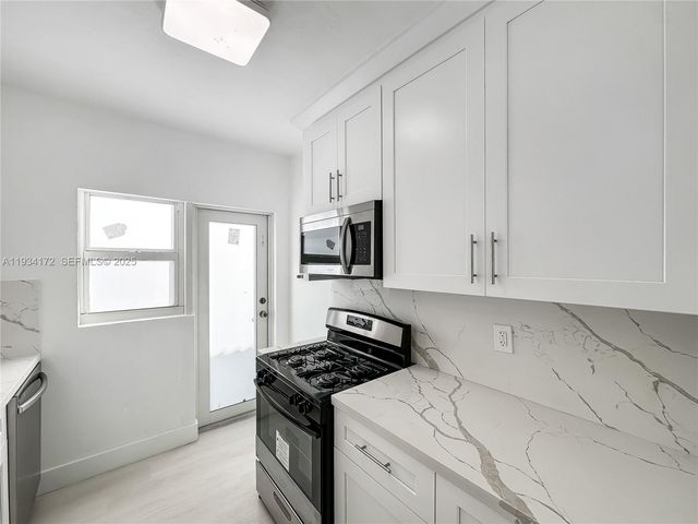 955 Bay Dr 4, Miami Beach, FL 33141