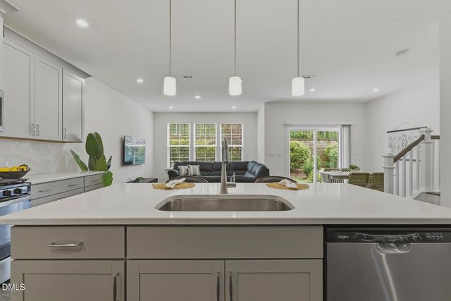 6805 Doddridge Lane, Cary, NC 27519