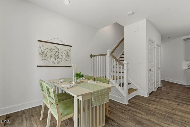 6805 Doddridge Lane, Cary, NC 27519