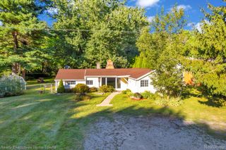 4188 Pine Grove Avenue, Fort Gratiot Charter Township, MI 48059