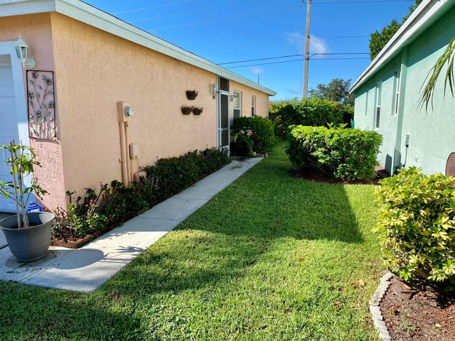 112 Sunset Boulevard, Boynton Beach, FL 33426